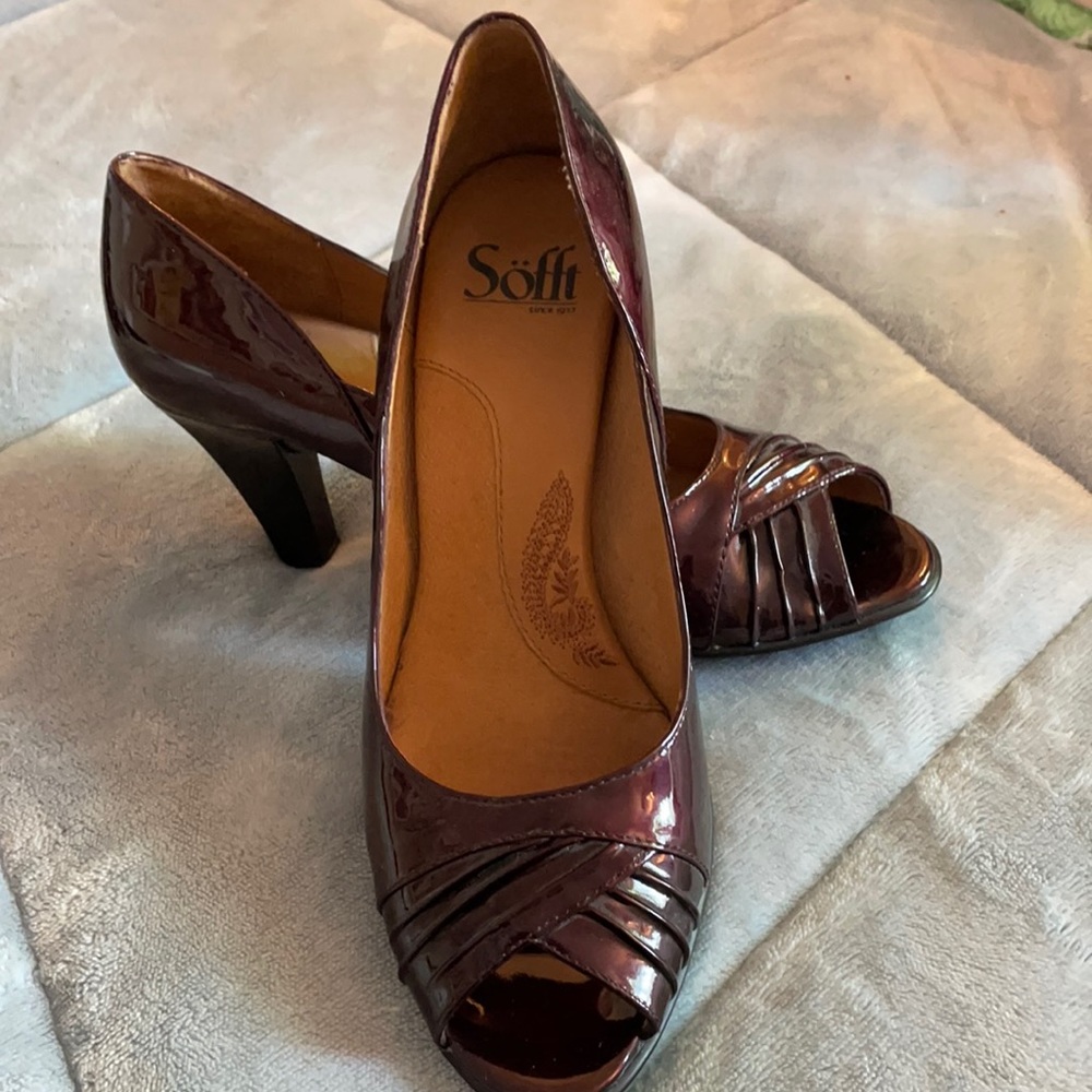 Women’s dress shoes